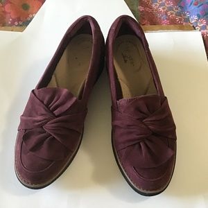 CLARKS LOAFERS…WATERPROOF COMFORTABLE burgundy